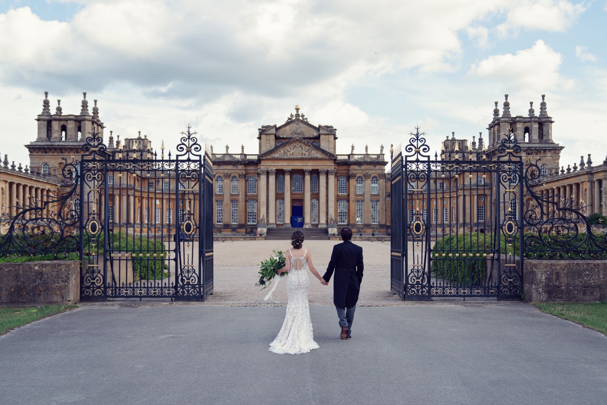 Newlyweds outside Blenheim Palace